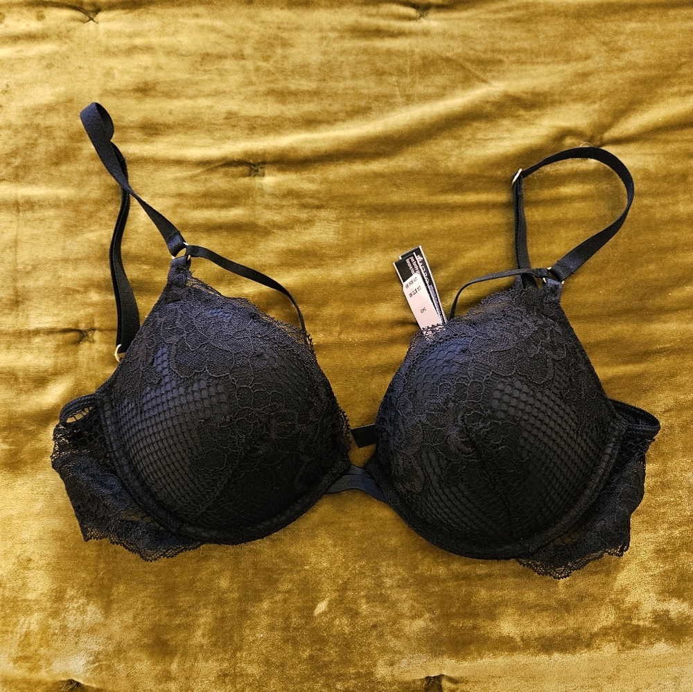 NWT Victoria's Secret black lace bra